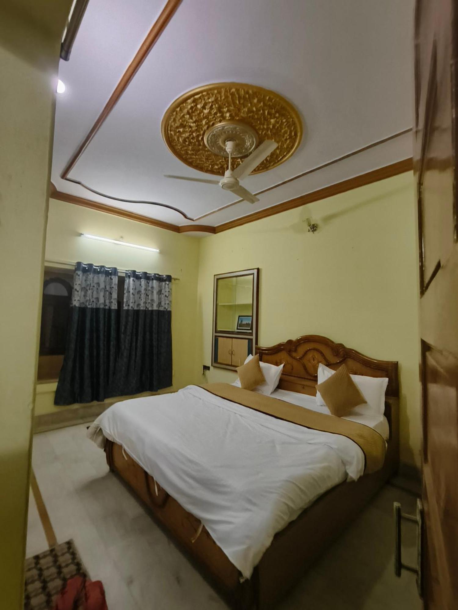 Hotel Navodaya Jaisalmer Exterior photo